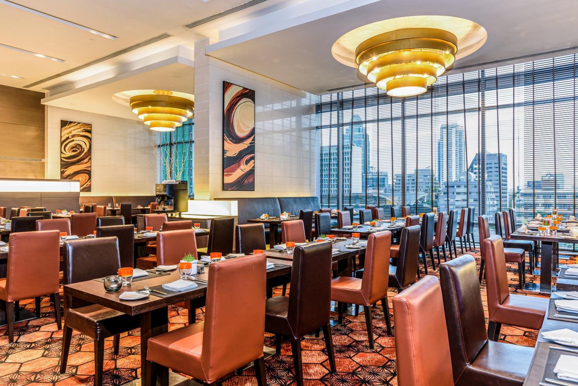 Four Points By Sheraton Ploenchit Sukhumvit , Phloen Chit Station 4* 曼谷