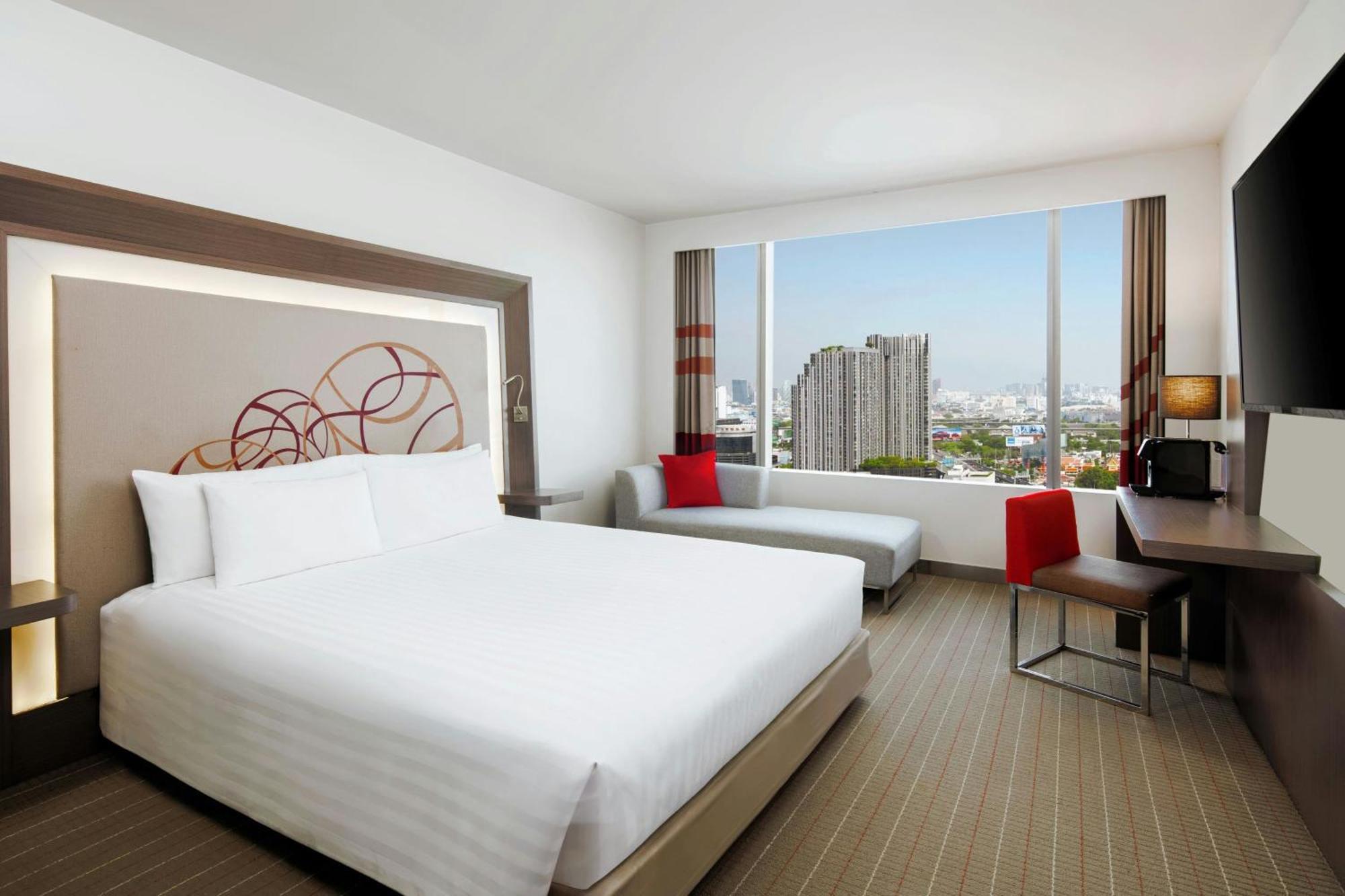 Hotel Four Points By Sheraton Ploenchit Sukhumvit , Phloen Chit Station