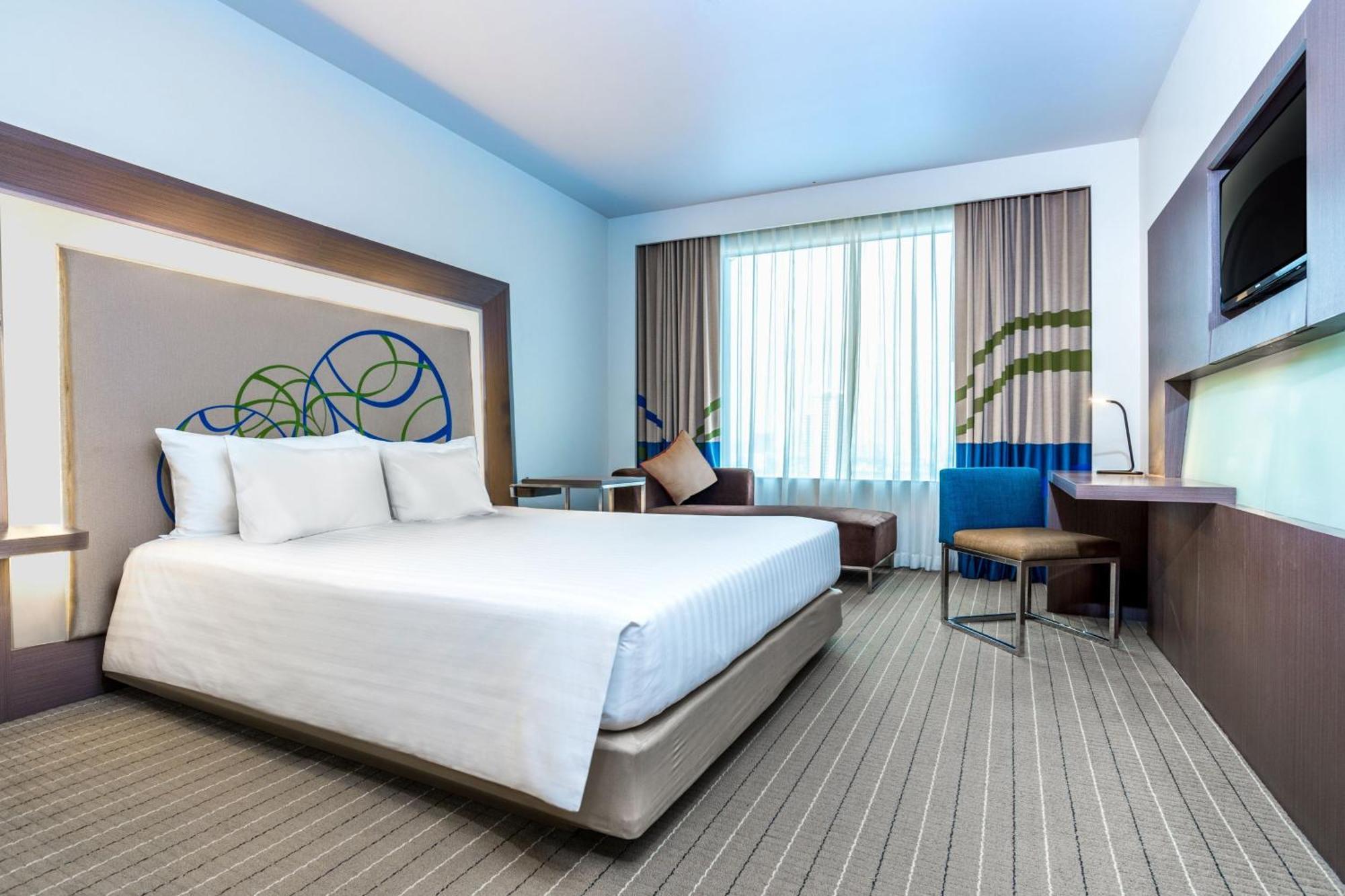 Four Points By Sheraton Ploenchit Sukhumvit , Phloen Chit Station Hotel 4*